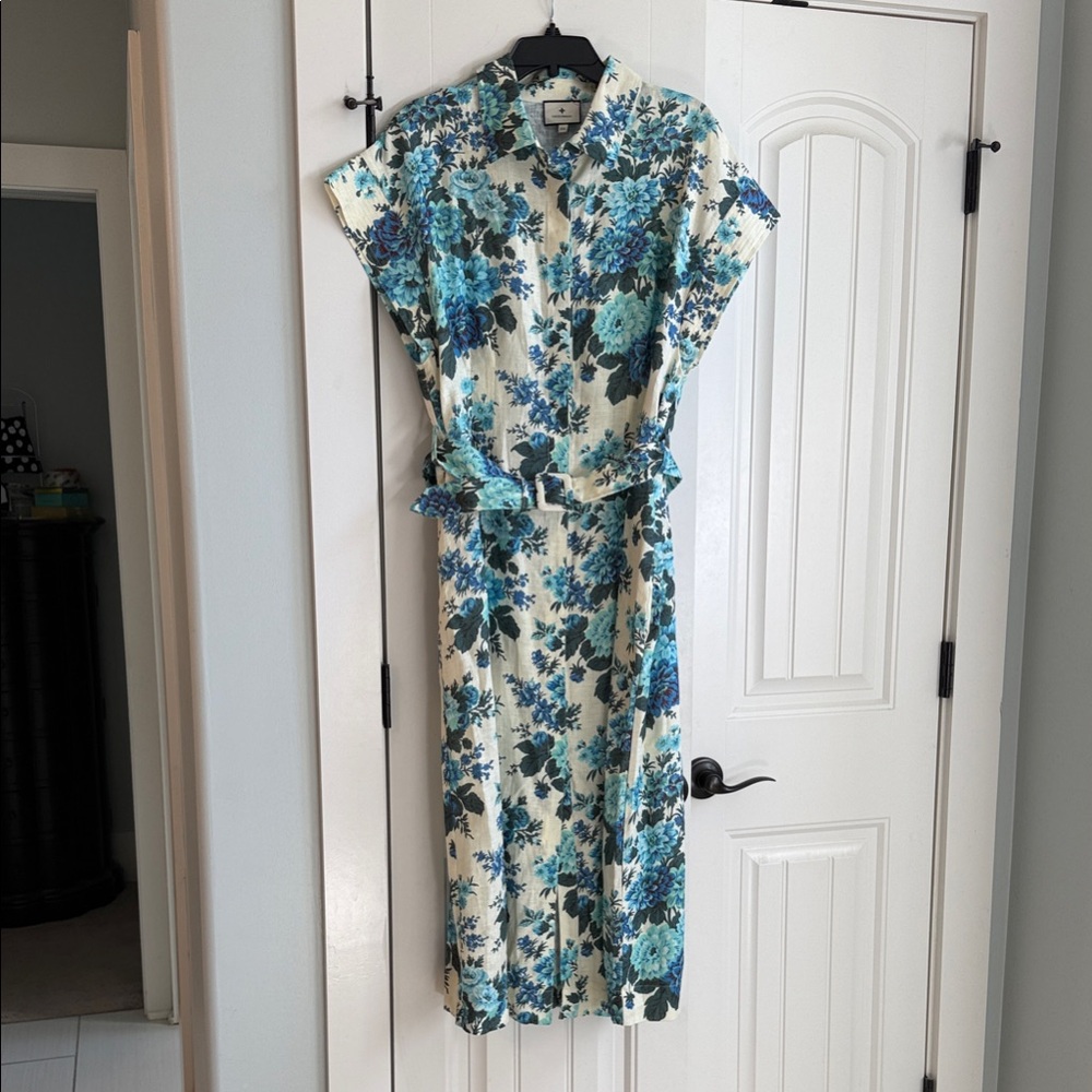 Tuckernuck Blue and Cream Floral Dress. NEW WITHOUT TAGS — NEVER WORN